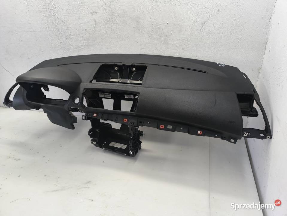 KONSOLA DESKA KOKPIT BMW 1 E87 E81 LIFT 2518852 sprzedam