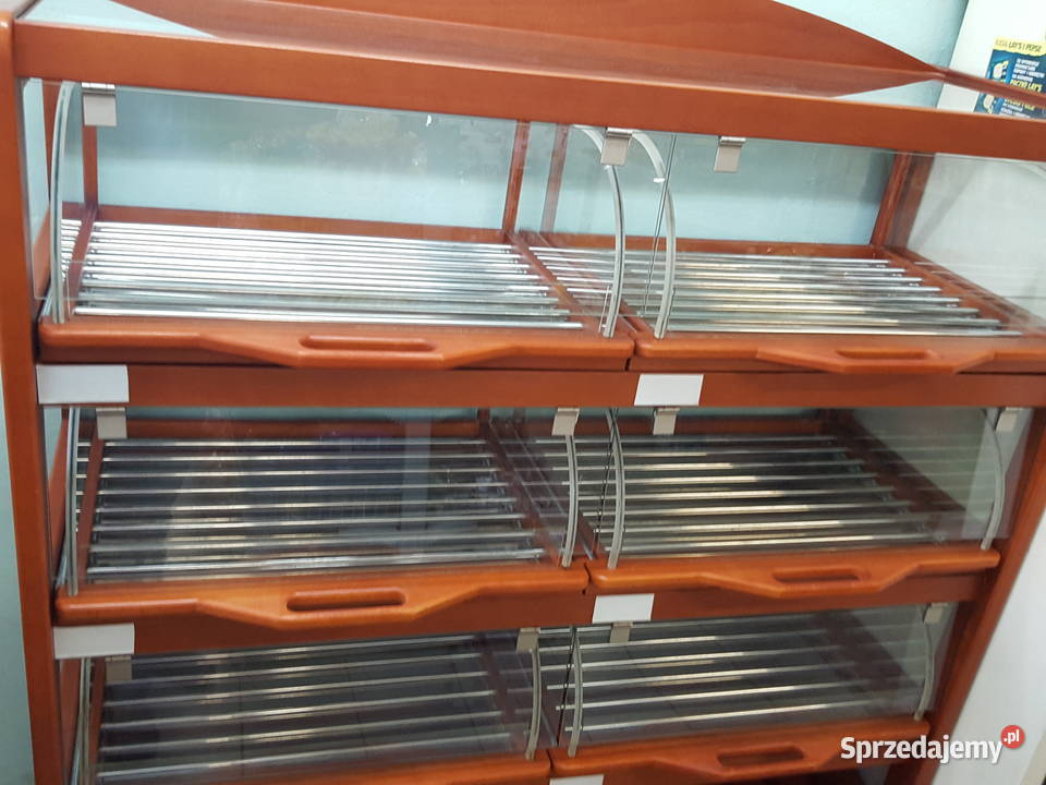 Regał cukierniczy z wysuwanymi szufladami na