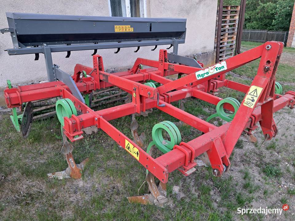 Siewnik poplonów Unia Alfa 26 Maszyny rolnicze Przywóz