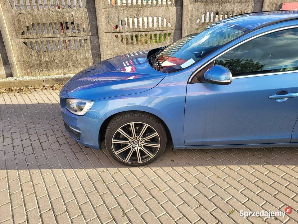 VOLVO V60 D2 MOMENTUM tempomat Jędrzejów