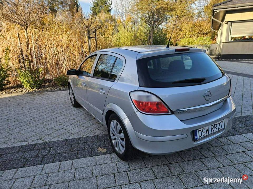 Opel Astra 16 105 klima elektryka zadbany H nieuszkodzony Strzegom