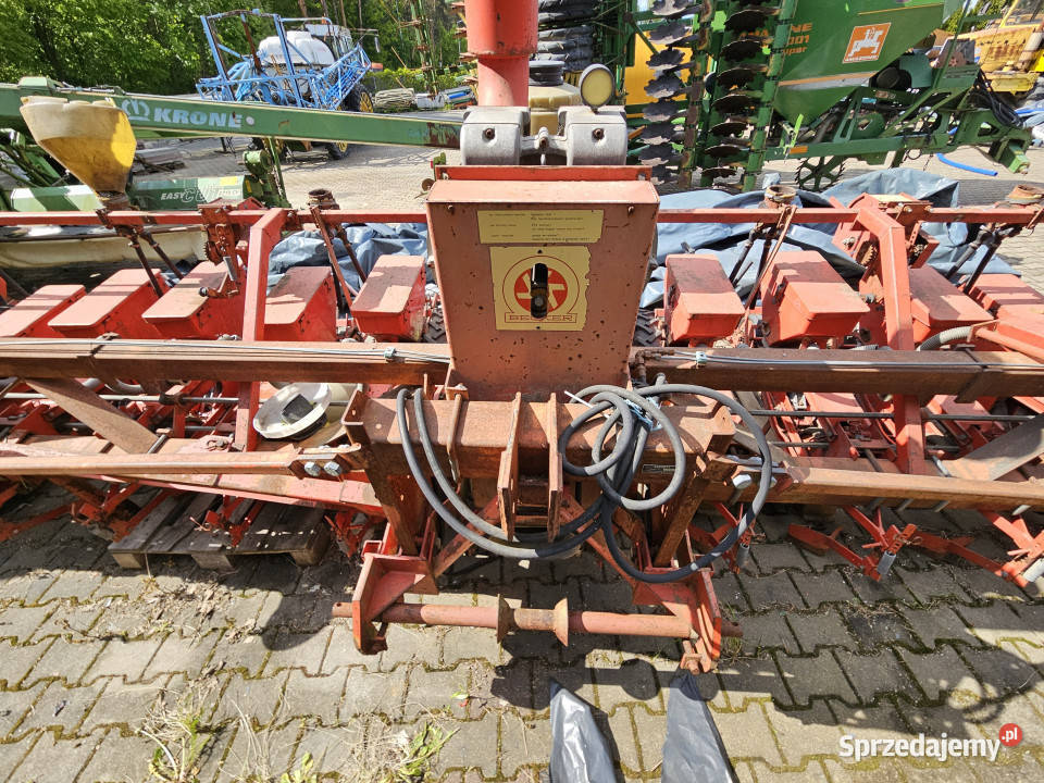 Siewnik do buraków warzyw punktowy Becker