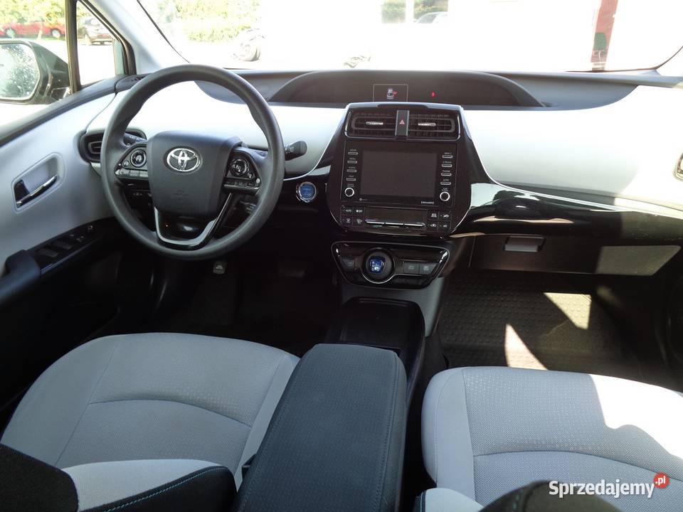 TOYOTA PRIUS Hybrid 4x4 możliwa zamiana