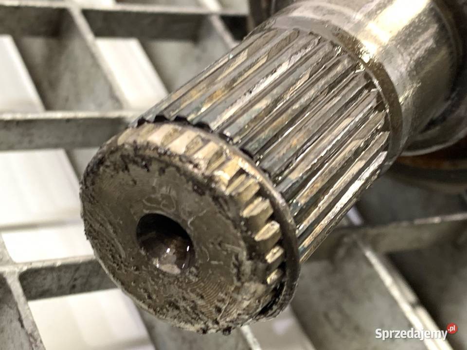 PÓŁOŚ LEWY PRZÓD KIA SPORTAGE III 20 260 PRZEGUB sprzedam