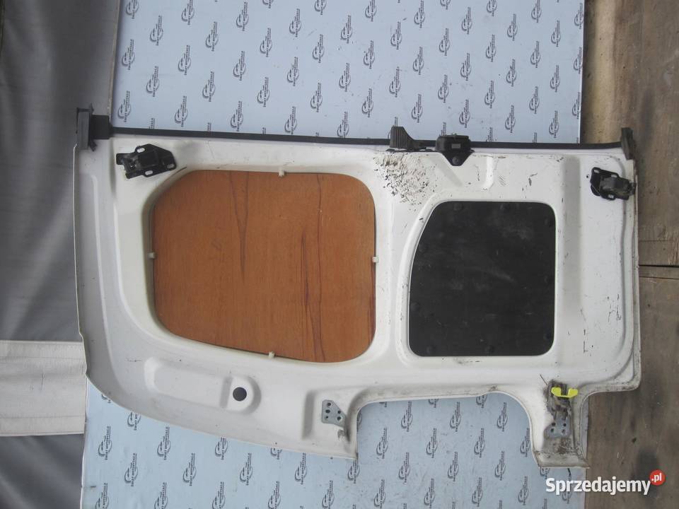 PEUGEOT PARTNER II 14r drzwi prawe tył Drzwi