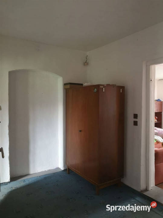 Dom z dwiema kondygnacjami do adaptacji 342.6m2 sprzedam