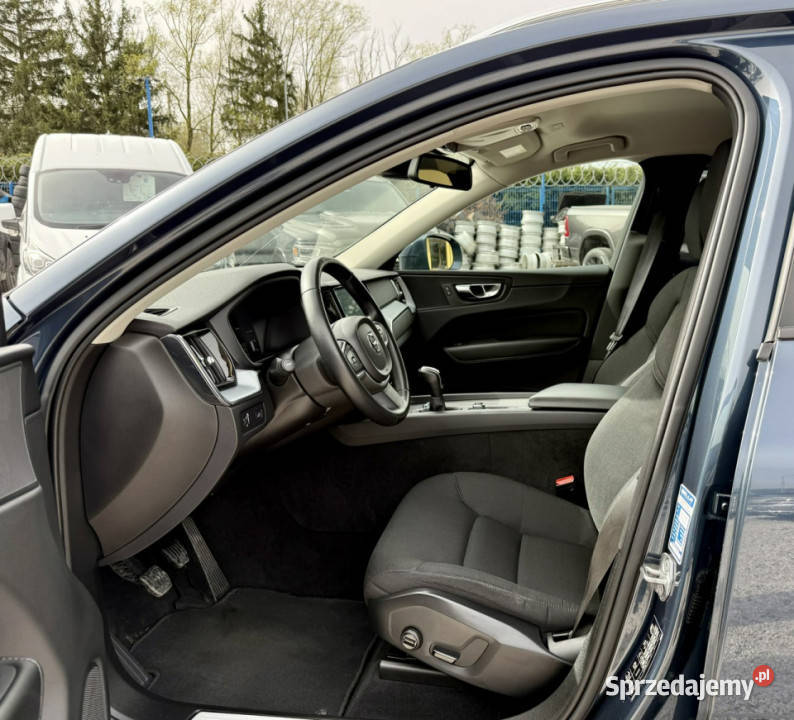 Volvo XC 60 4x4190Bogata wersjaGwarancja II 2017 elektrycznie ustawiane fotele Kamienna Góra sprzedam