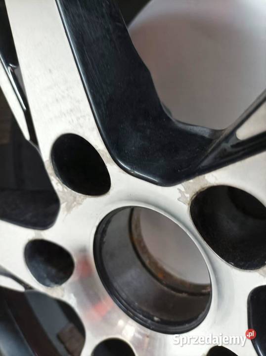 FELGA ALUMINIOWA R17 5X120 ET37 OC726 MM aluminiowe