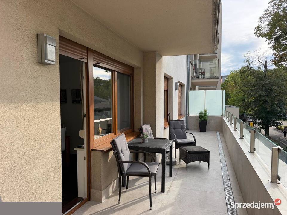 Wyjątkowy apartament 76 m2 3 pokoje taras 215 m2 winda