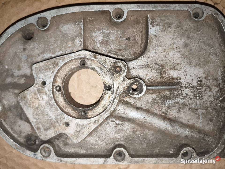 Plaster pokrywa rozrządu silnika KMZ M72