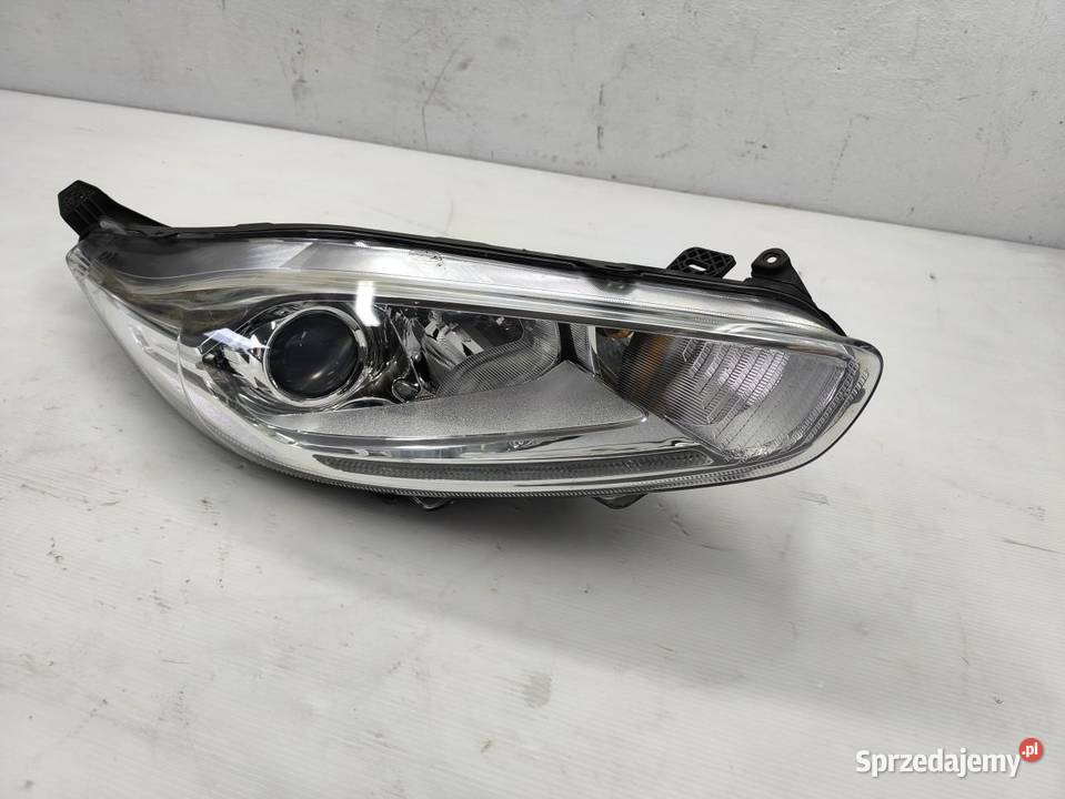 LAMPA PRAWY PRZÓD FORD FIESTA MK7 LIFT Oświetlenie wielkopolskie