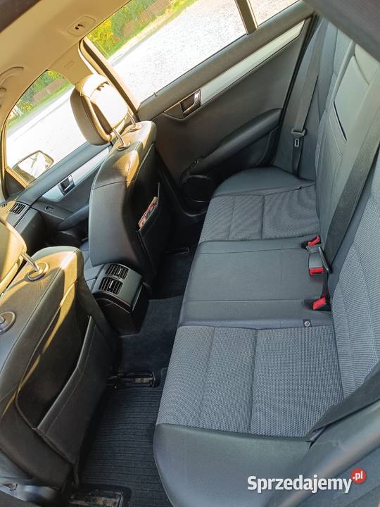 Sprzedam Mercedesa W204 22 Diesel Avantgarde Huta Komorowska
