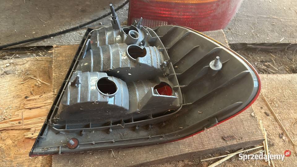Lampa prawy tył BMW E46 prawe Lubartów