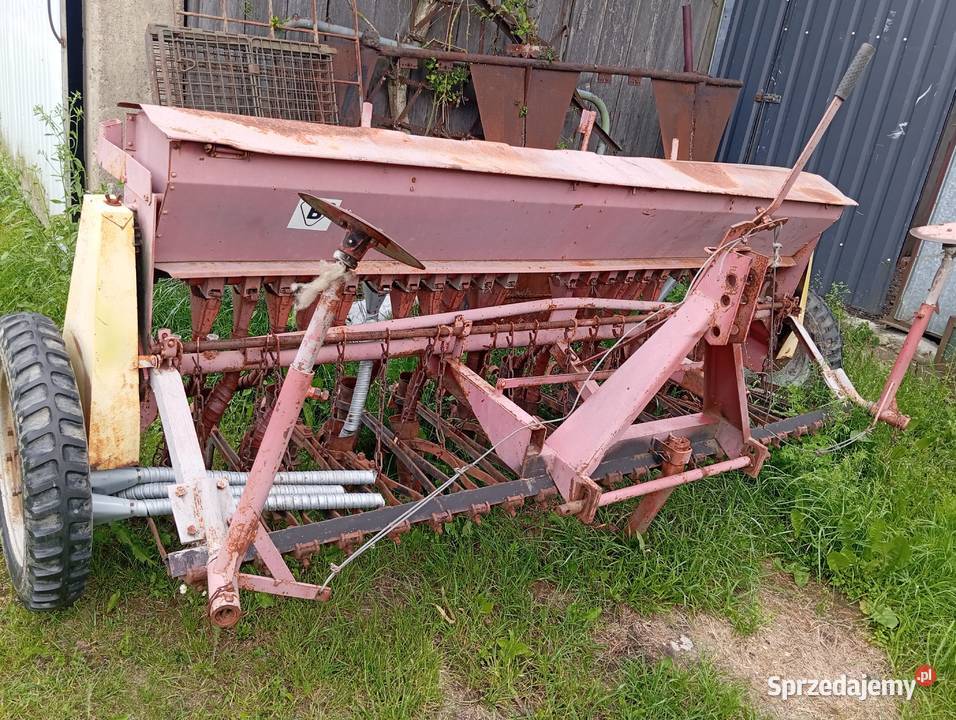 Siewnik do zboża nieuszkodzony