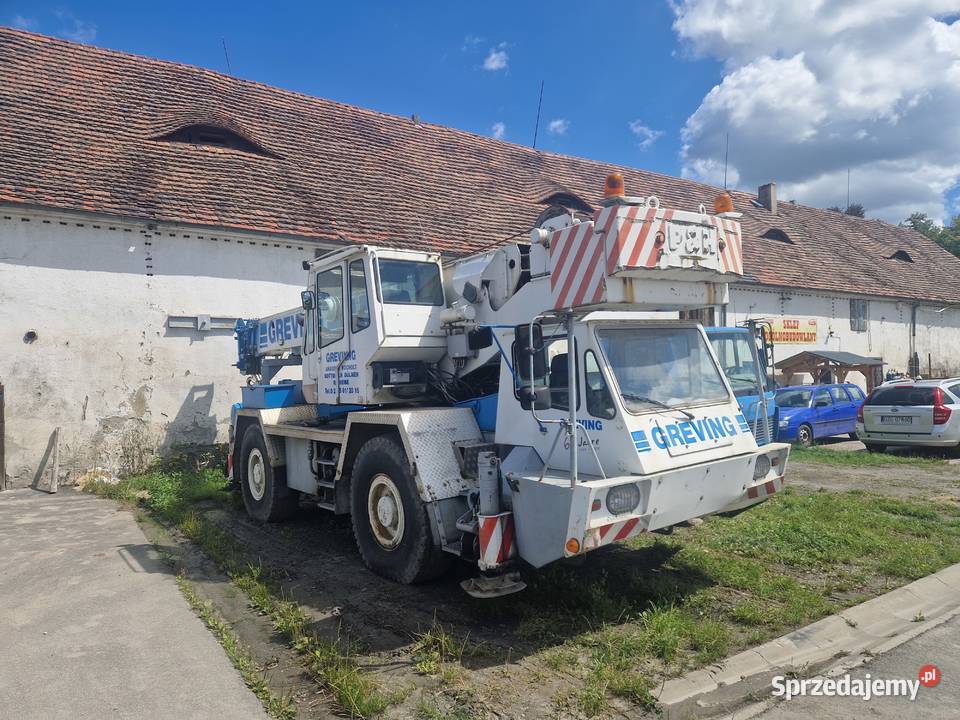 Dzwig budowlany zuraw PH Omega S35 30ton dozór dolnośląskie sprzedam
