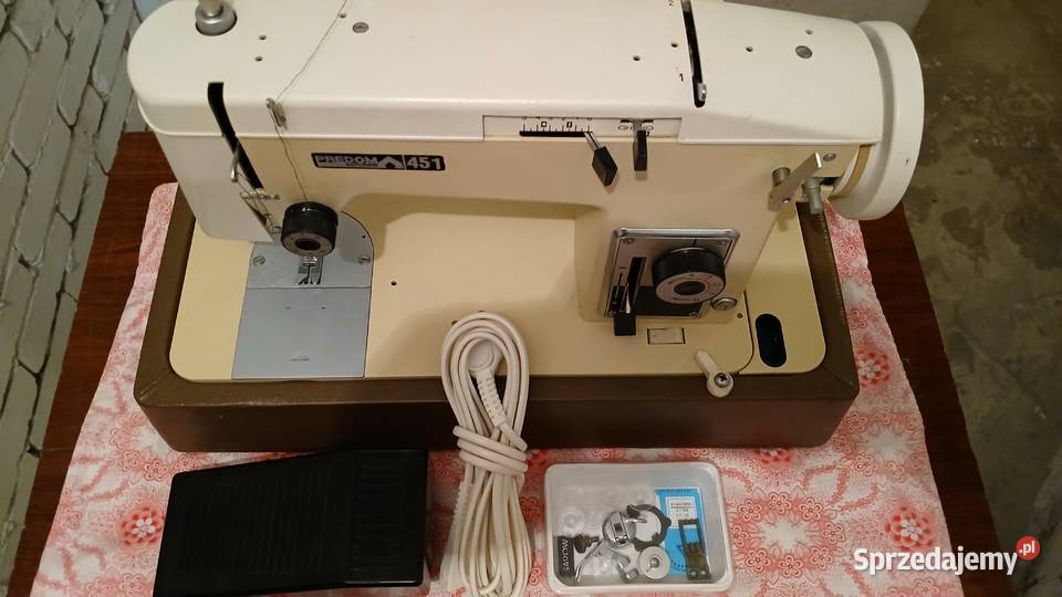 Sprzedam maszynę do szycia Łucznik 451 Zgierz