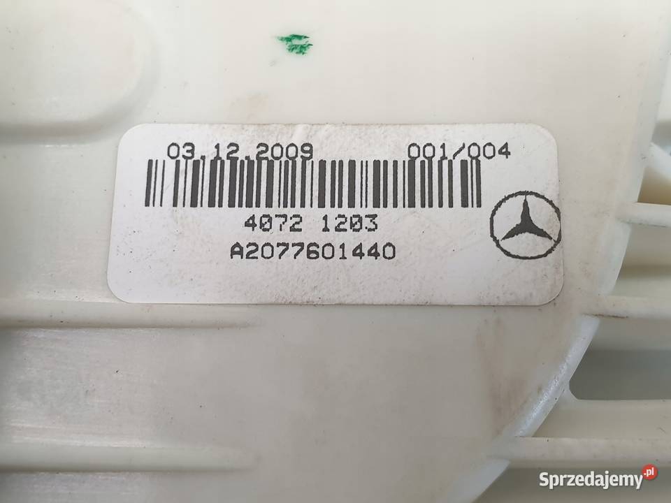 Mercedes C207 A207 W207 ZAMEK DRZWI PRAWY przód Zamki, wkładki i kluczyki Rudka