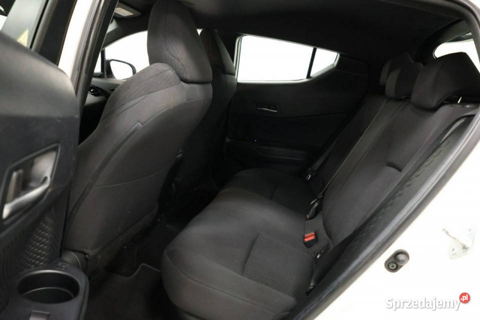 Toyota CHR nieuszkodzony C-HR Motoryzacja Sadlno