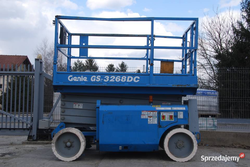 Podnośnik nożycowy GENIE GS 3268 DC 229 Rok produkcji 2005 Jasło sprzedam