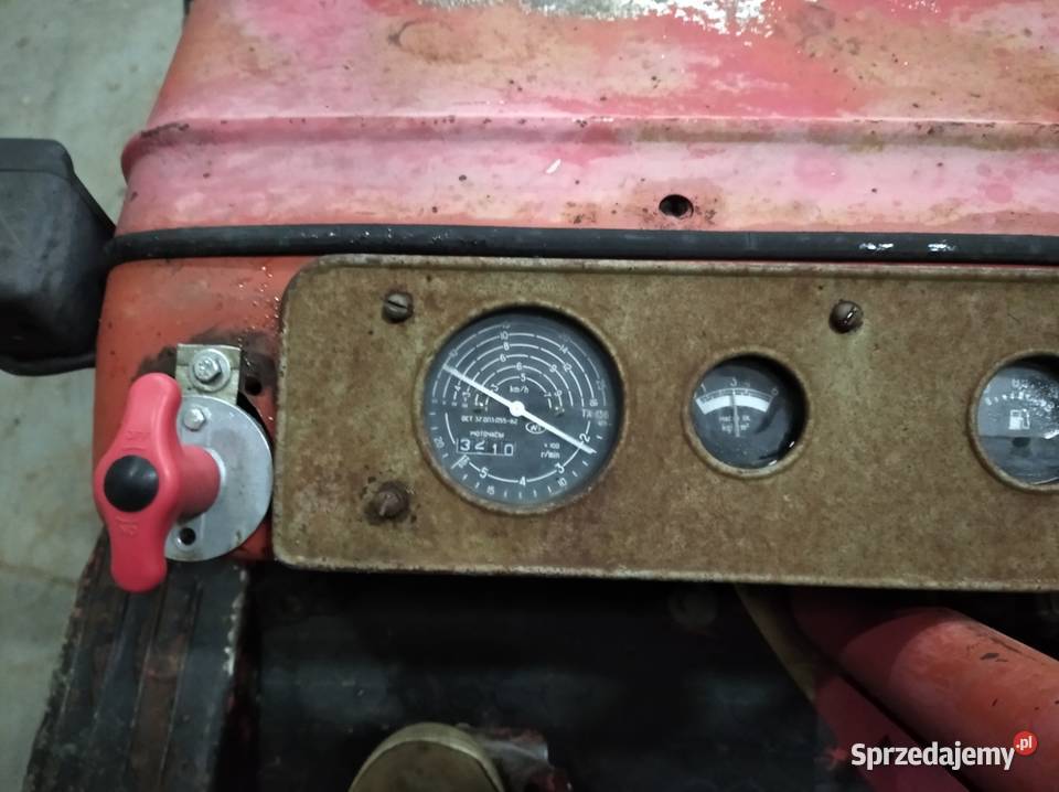 Wladimirec t25 ruski t25 ciągnik sadowniczy Nałęczów