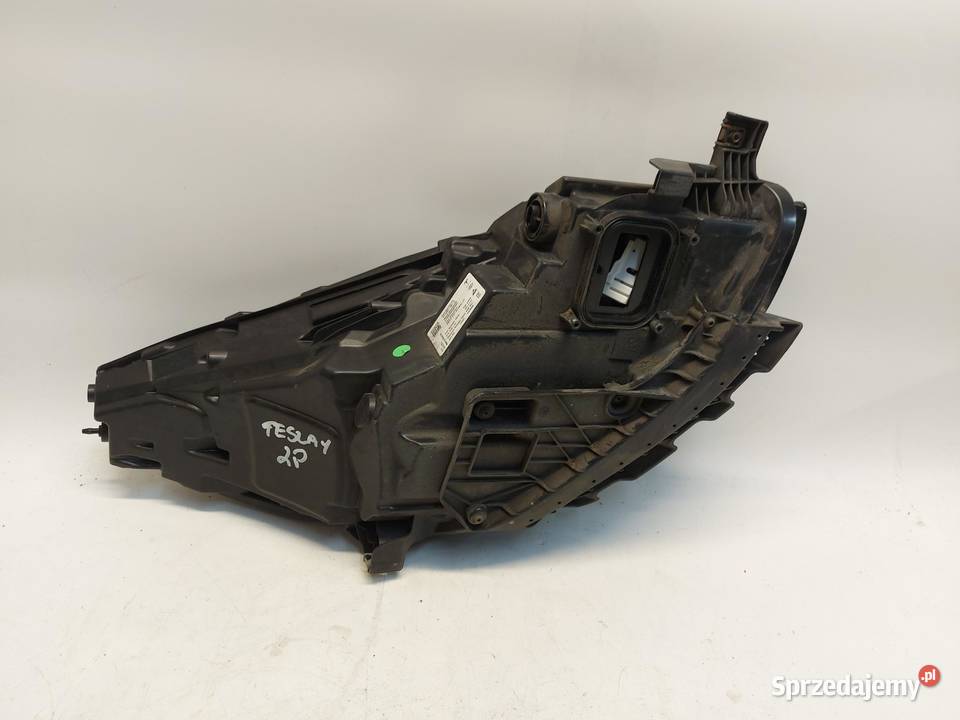 TESLA MODEL Y 2023r Lampa LED przód lewa UK RHD