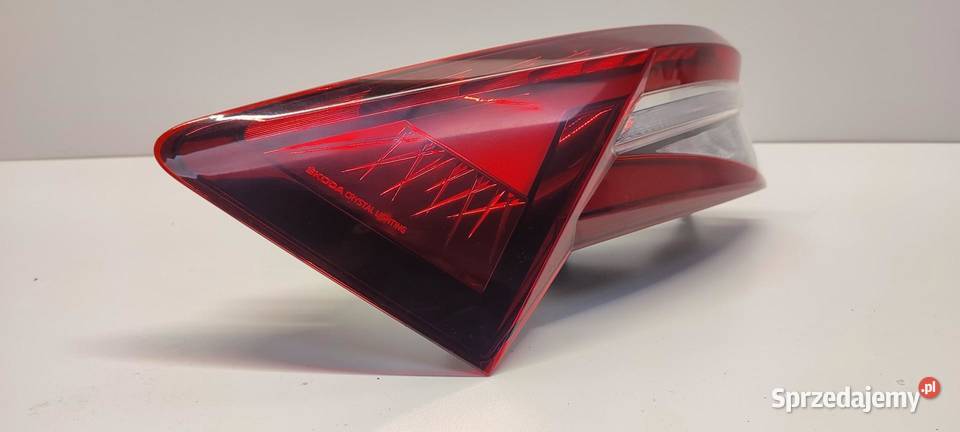 SKODA KODIAQ LAMPA LEWY TYŁ 565945207B osobowe