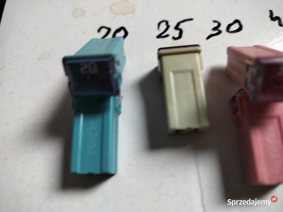 BEZPIECZNIKI SAMOCHODOWE Kęty sprzedam