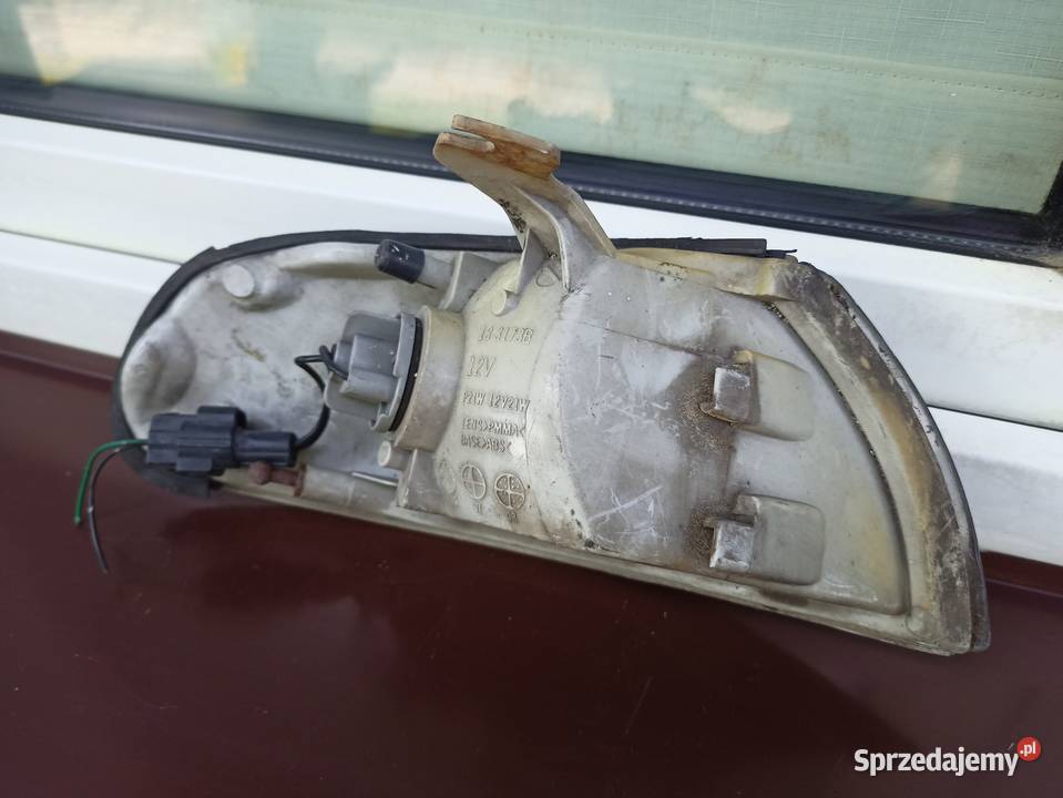 Mazda 626 GE IV kierunkowskaz kierunek migacz Sieradz sprzedam