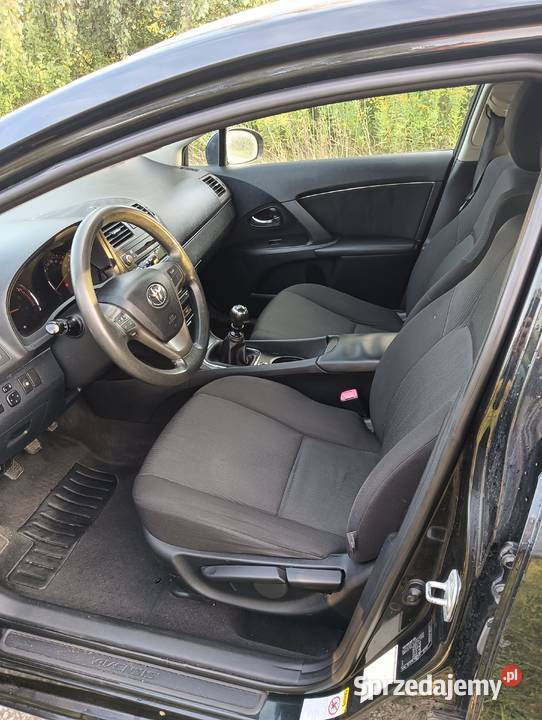 Toyota Avensis 20 D4D 2010 manualna Chynów sprzedam