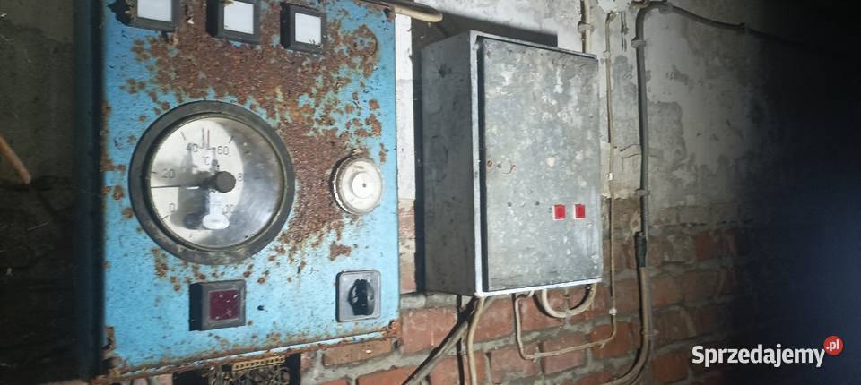 Likwidacja gospodarstwa do produkcji chmielu Zezulin Niższy