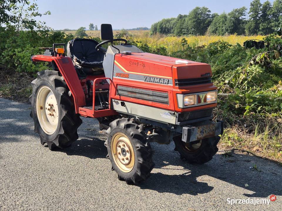 Traktorek traktor YANMAR FF225D 22 44 Małuszyn sprzedam