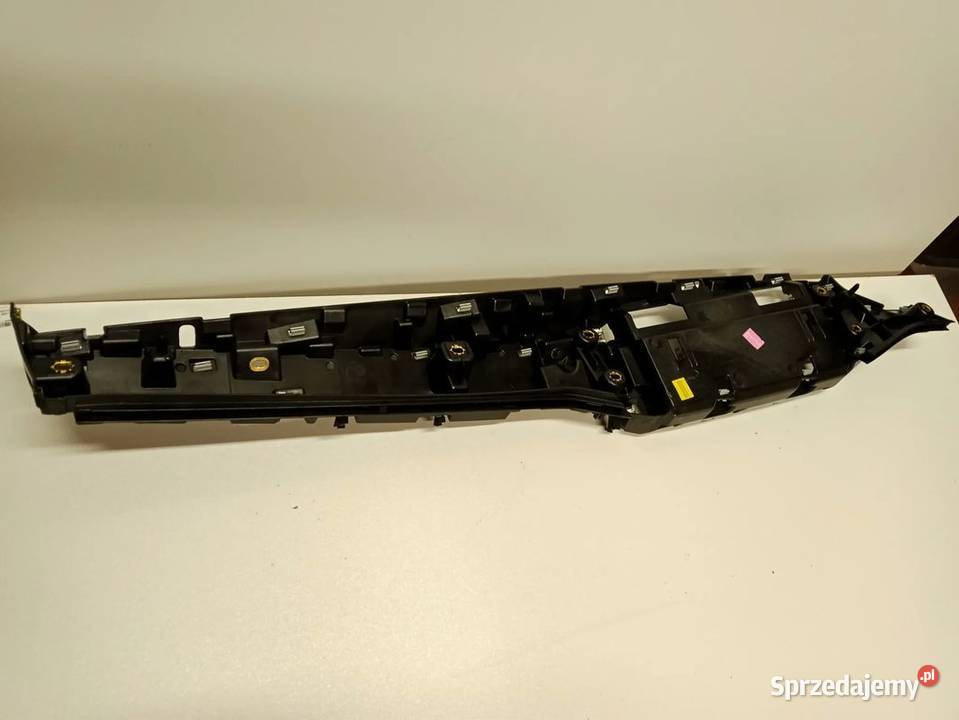AUDI A6 C8 LISTWA MOCOWANIE KONSOLI LED Rakoniewice