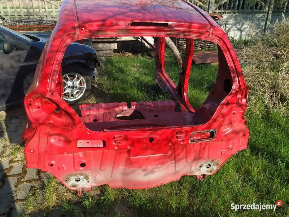 Sprzedam dach i tył Toyoty Aygo I Boronów