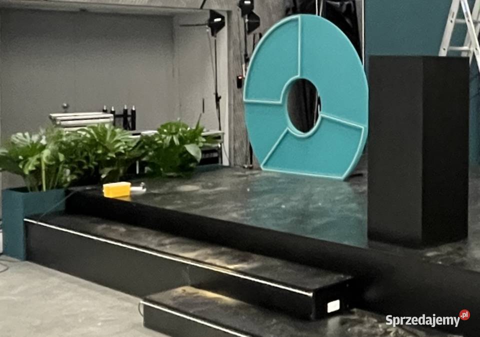 Postumenty meble pokazowe targowe Warszawa