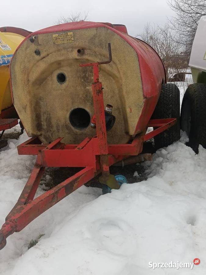 Opryskiwaczwózek z beczką1000l herbicyd Kraśnik
