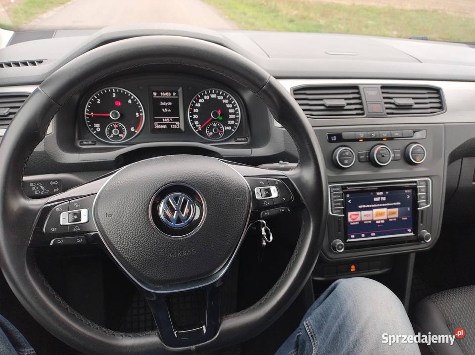 Volkswagen Caddy z 2019 r 20 TDI 150 garażowany Caddy Borki