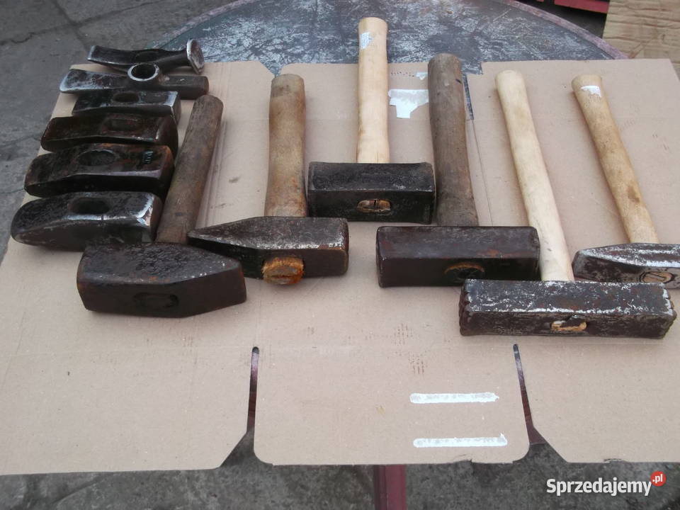 Stare młotki siekiery