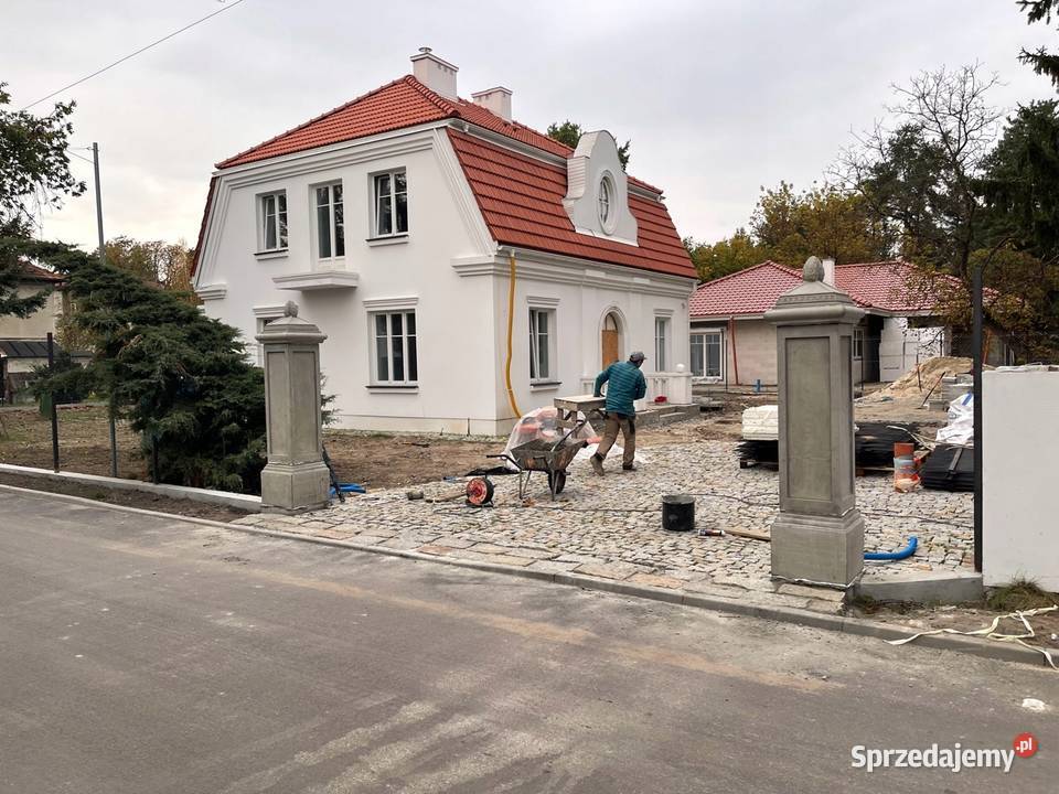 Piękne Stylowe Słupy Dworkowe Pałacowe Boniowane