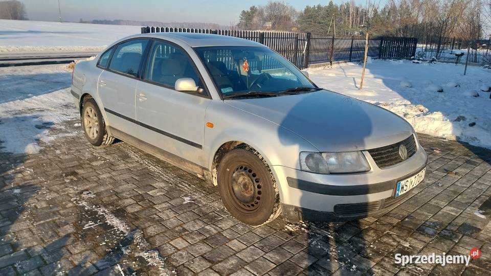 Passat b5 18 lpg lakier metallic Passat Biała Podlaska sprzedam