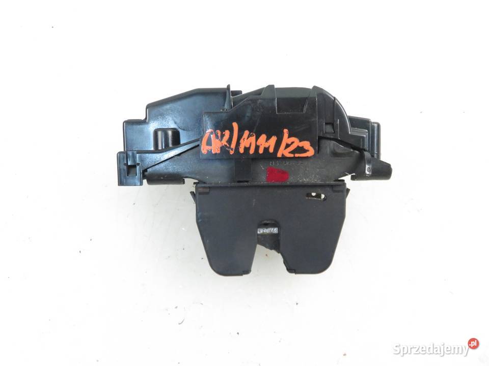 ZAMEK KLAPY PEUGEOT 308 9660403880 osobowe