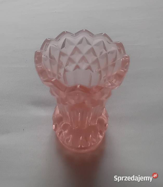 Wykałacznik różowe szkło prasowane I połowa XX w Porcelana i szkło Koźminek