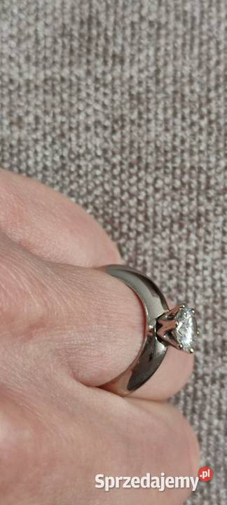 Pierścionek zaręczynowy bzłoto 750125ct GIA Gdańsk sprzedam
