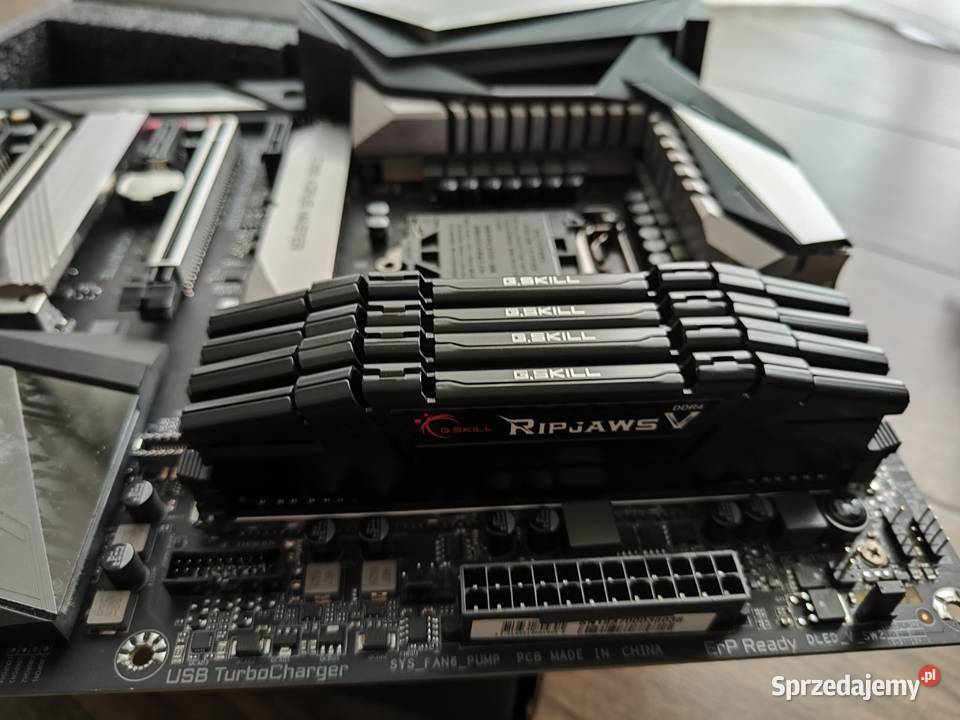 GSkill Ripjaws V DDR4 32 GB 4x8GB 3200MHz CL16 Piaseczno sprzedam