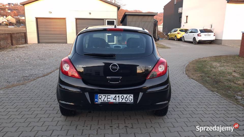 Opel Corsa D benzyna 14 90 2007 Hatchback sprzedam