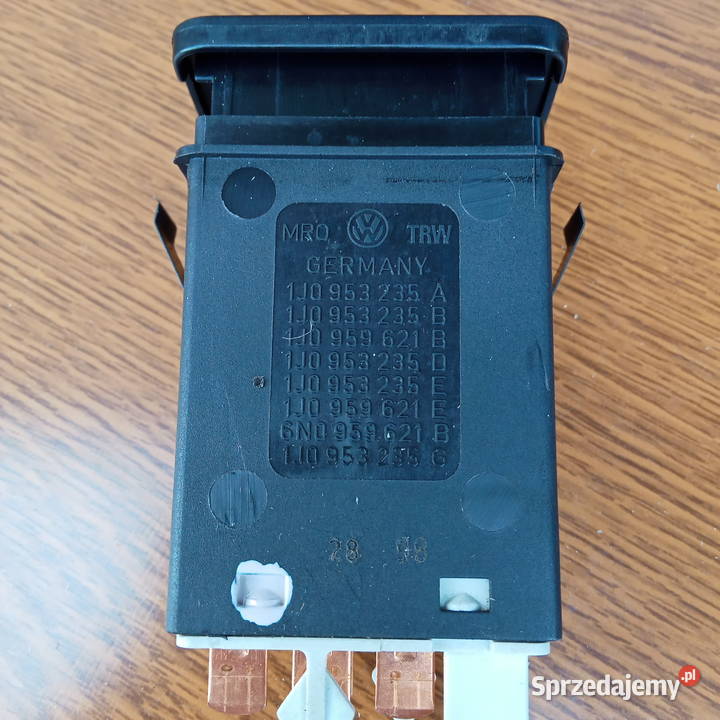 VW Golf IV Włącznik świateł awaryjnych Przycisk podkarpackie Dębica