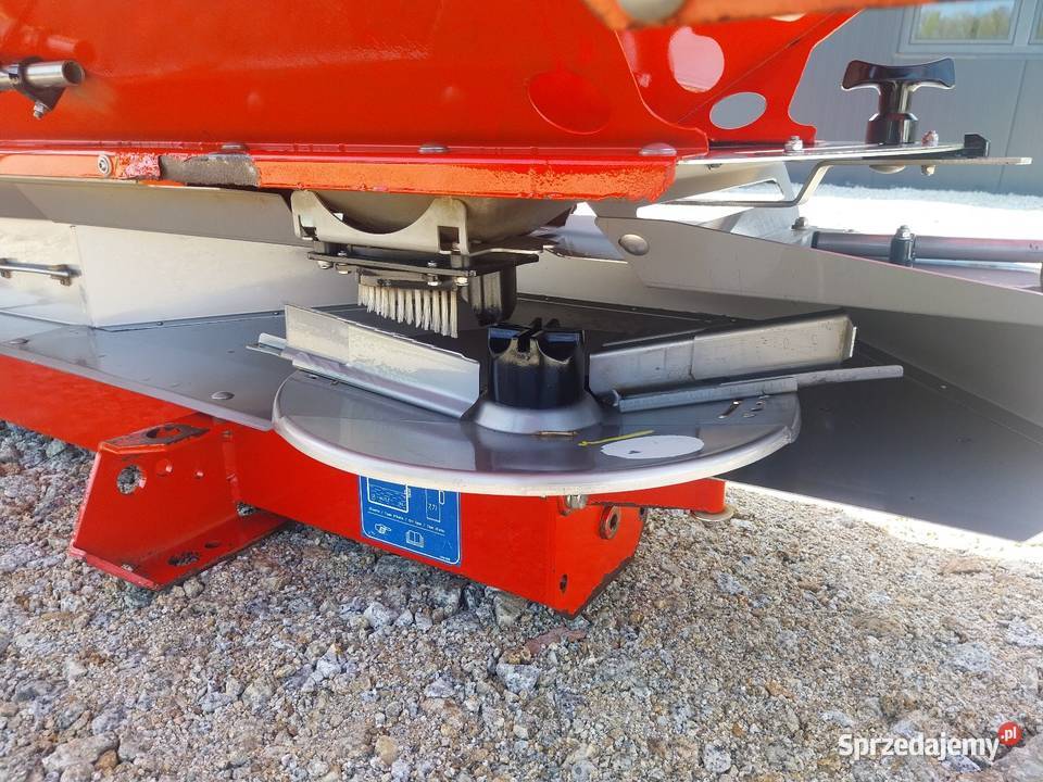 Rozsiewacz Kuhn 1141 z limiterem Bolesławiec