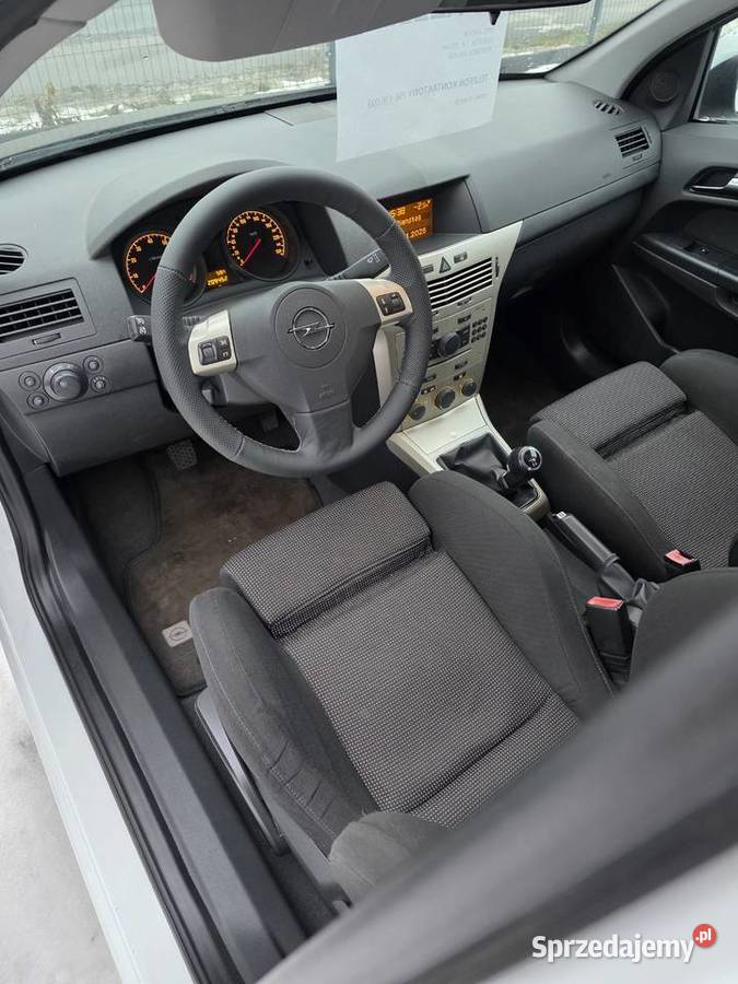 Astra HB 2009r 16 115 Recaro 209000km Gomunice