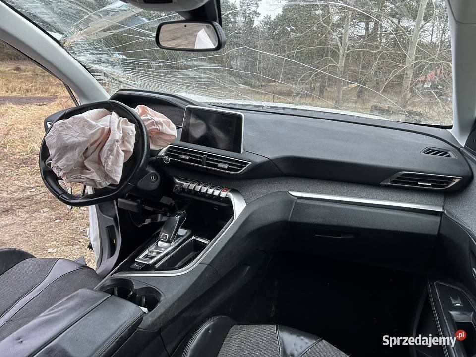 Peugeot 5008 uszkodzony