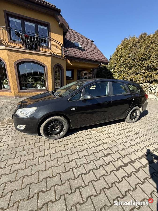 Opel Astra 2012 diesel Budki Piaseckie