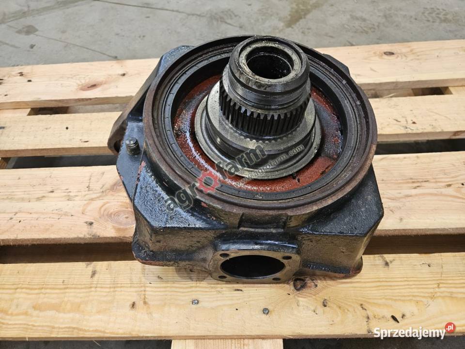 Zwrotnica RH Massey ferguson 8250 8260 Układ kierowniczy i oś przednia